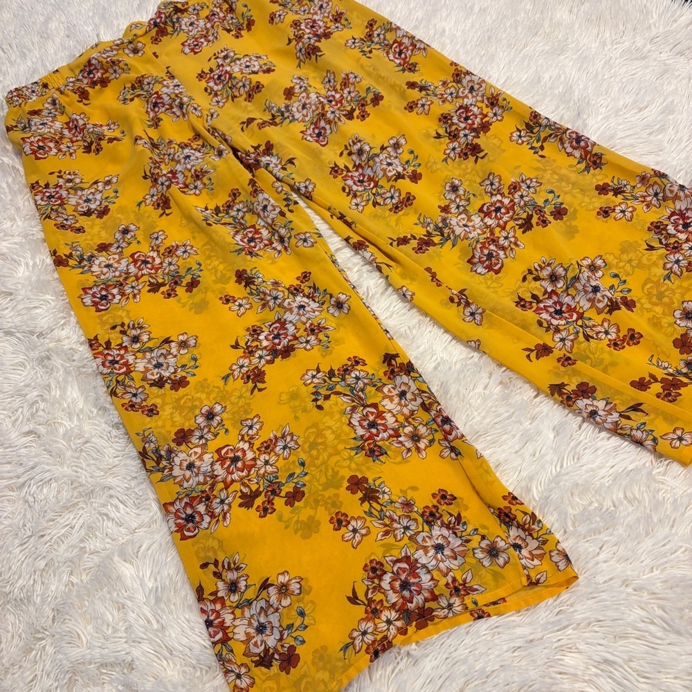Torrid - Wide Leg Pants Yellow Floral Chiffon Semi Sheer with Short - Size 1 - Picture 2 of 13